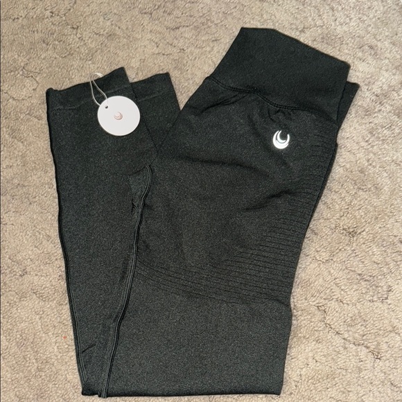 NWT Lazuli Label V-Seam Leggings - Picture 1 of 7